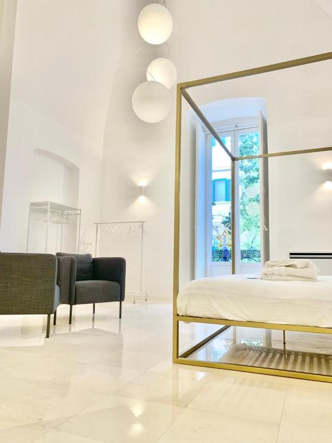 Апартаменты Federiciano White House - Bari Center Экстерьер фото