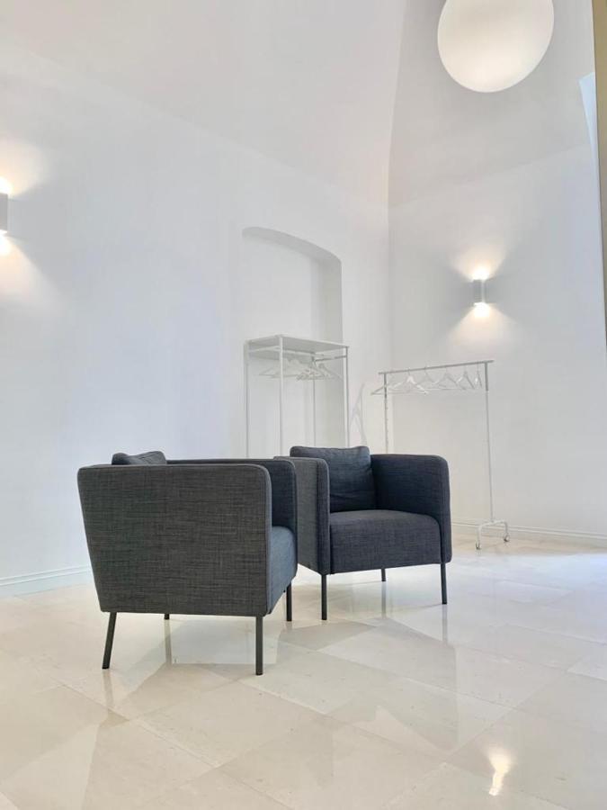 Апартаменты Federiciano White House - Bari Center Экстерьер фото