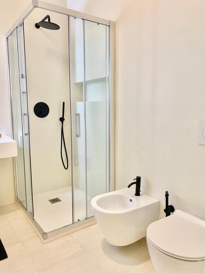 Апартаменты Federiciano White House - Bari Center Экстерьер фото