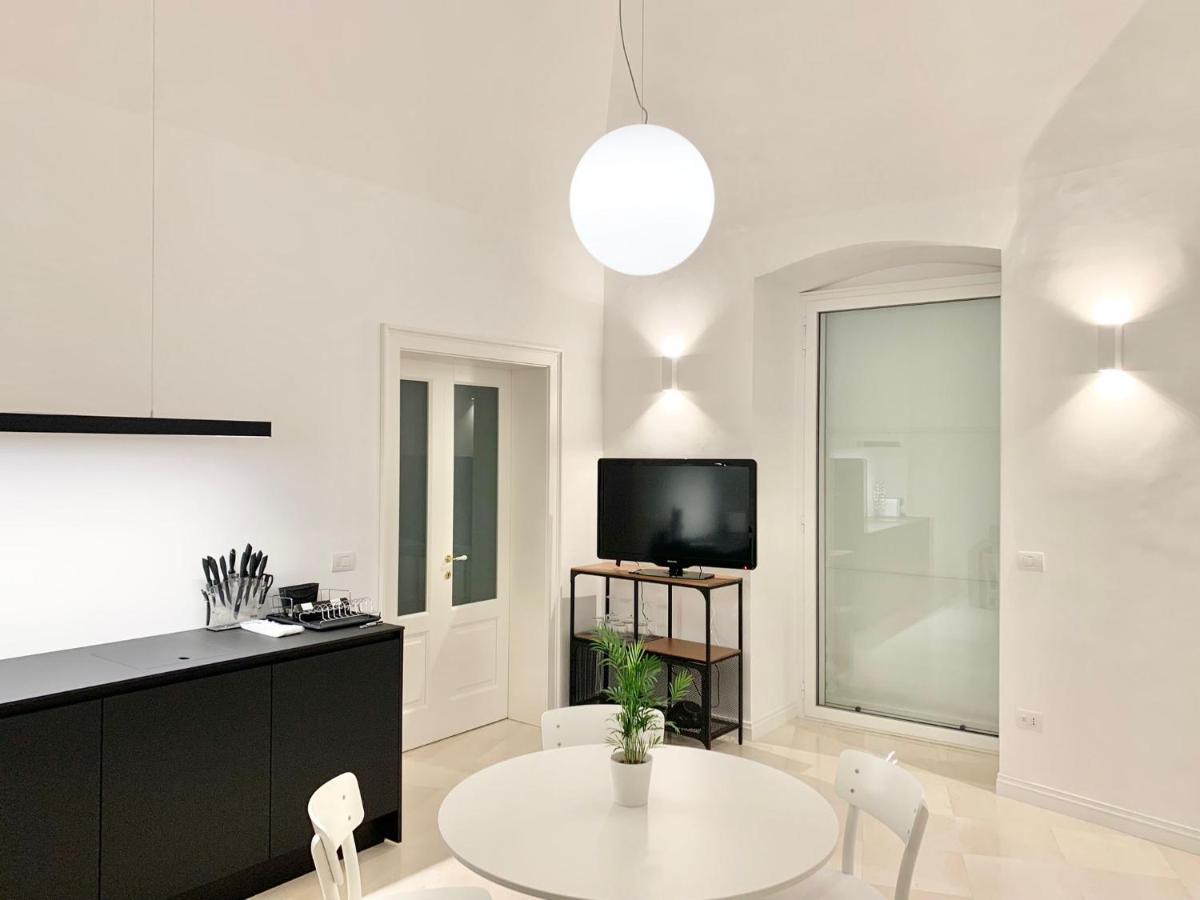 Апартаменты Federiciano White House - Bari Center Экстерьер фото