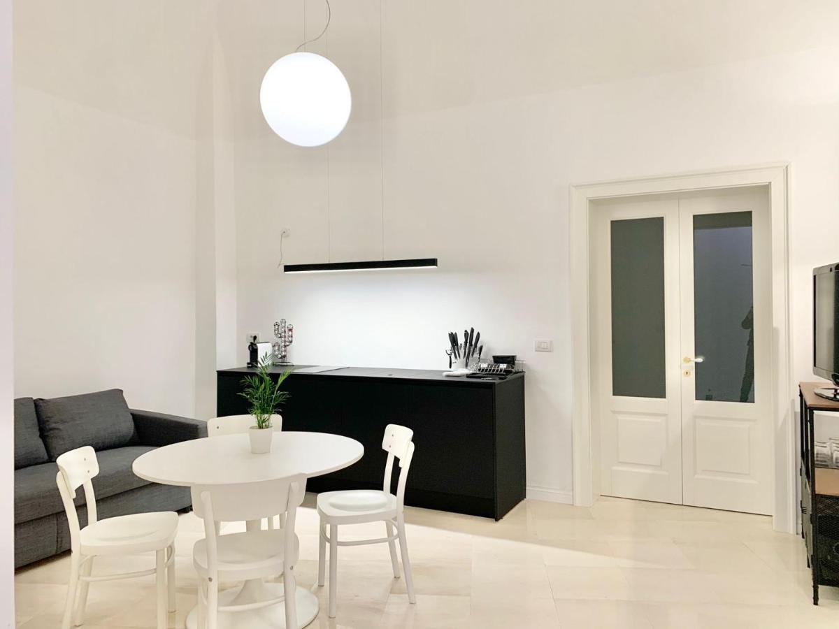 Апартаменты Federiciano White House - Bari Center Экстерьер фото