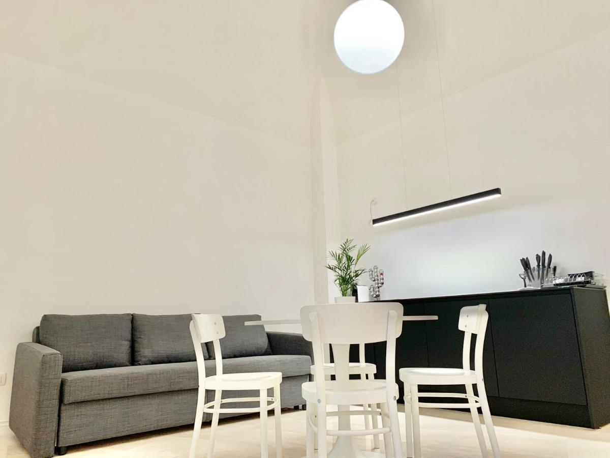 Апартаменты Federiciano White House - Bari Center Экстерьер фото